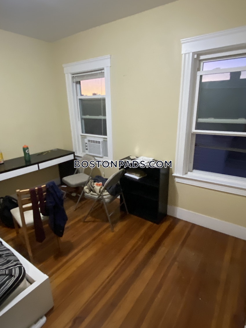 SOMERVILLE - TUFTS - 4 Beds, 1 Bath - Image 8