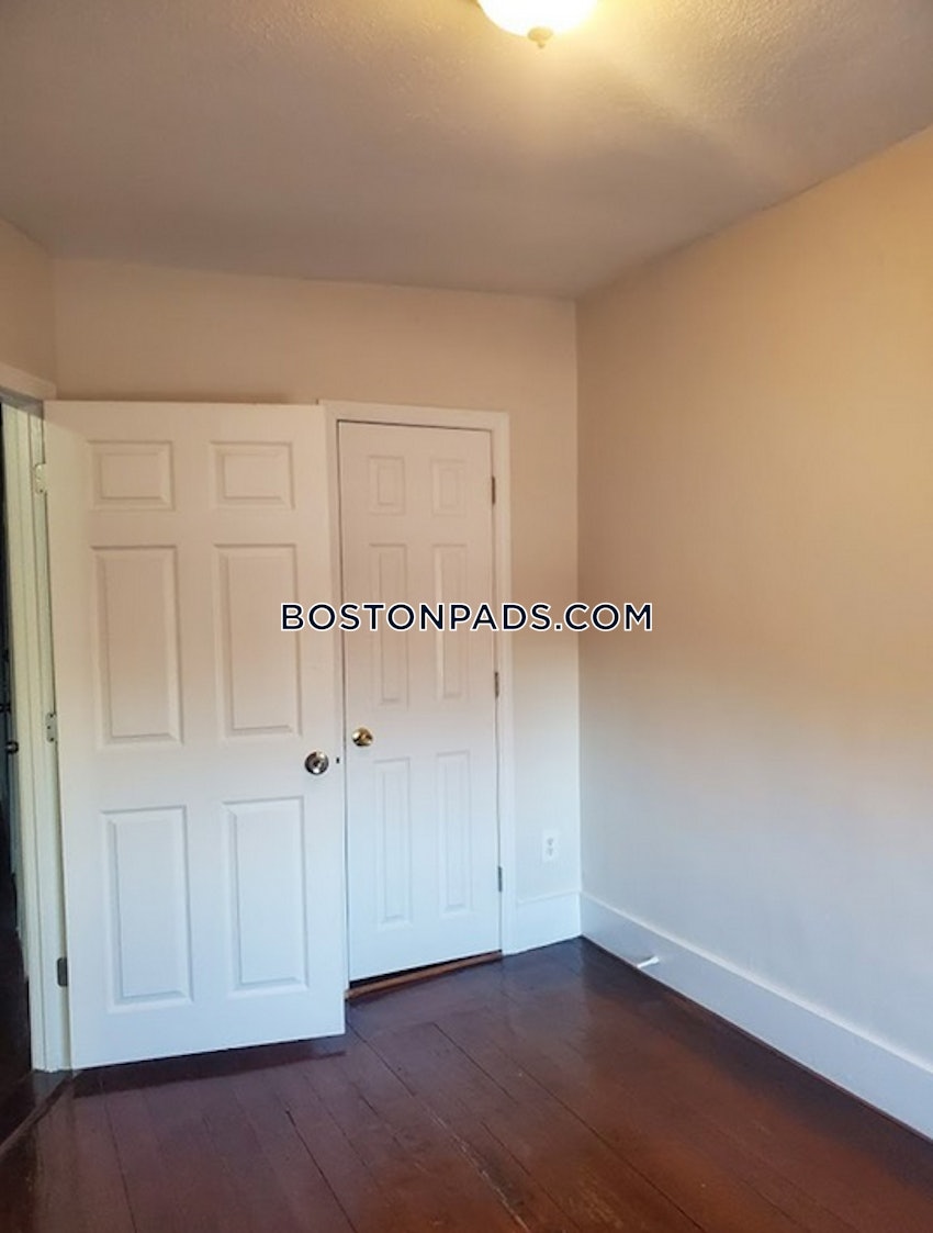 BOSTON - ROXBURY - 4 Beds, 1 Bath - Image 8