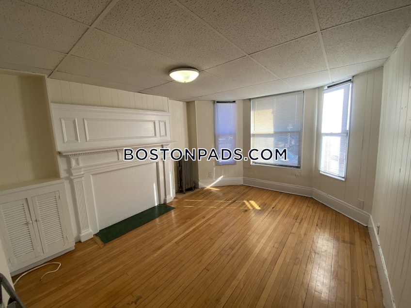 Boston - $2,200+ /month