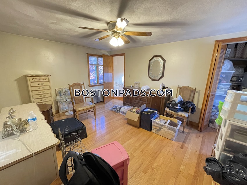 WALTHAM - 3 Beds, 2 Baths - Image 5