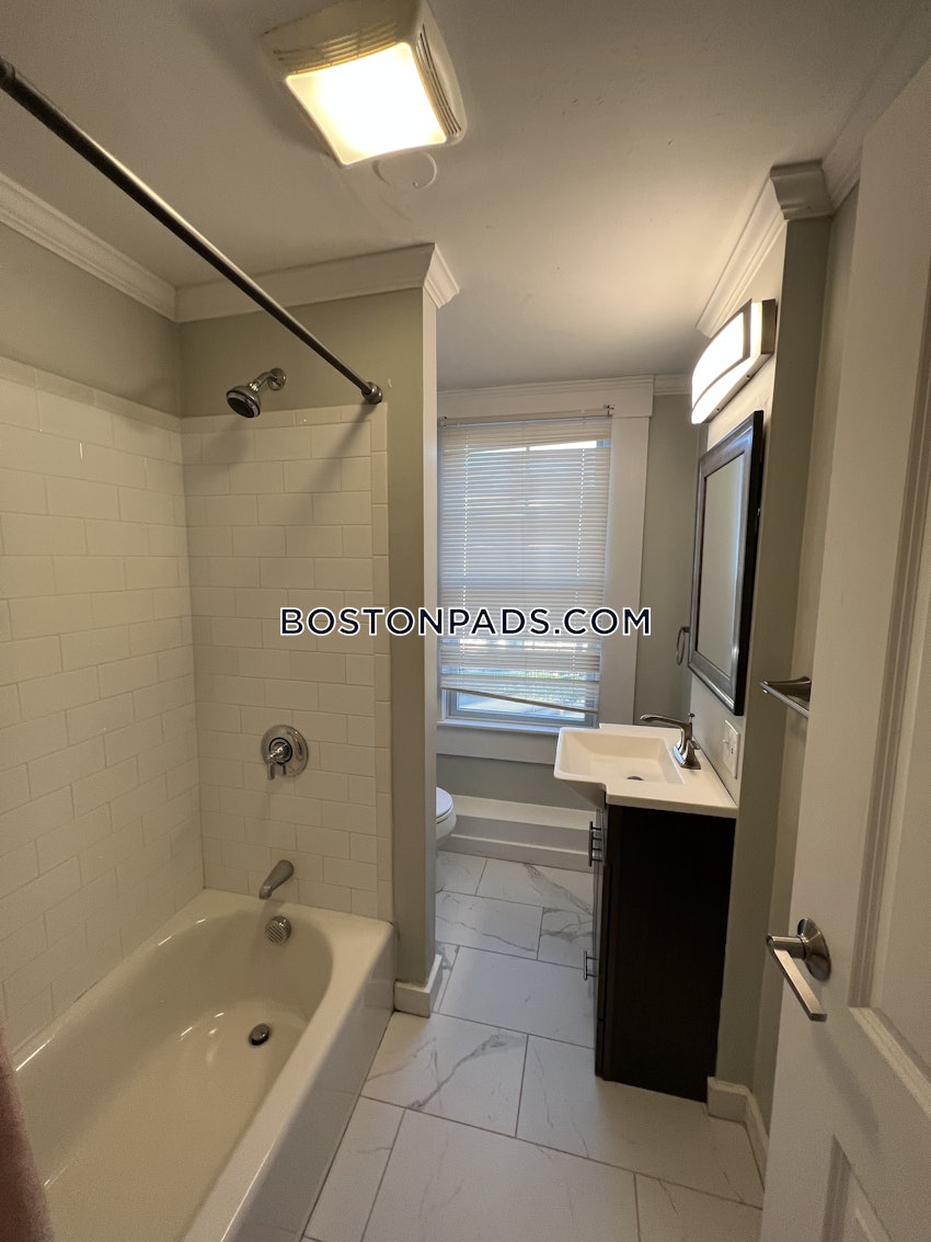 WALTHAM - 4 Beds, 2 Baths - Image 26