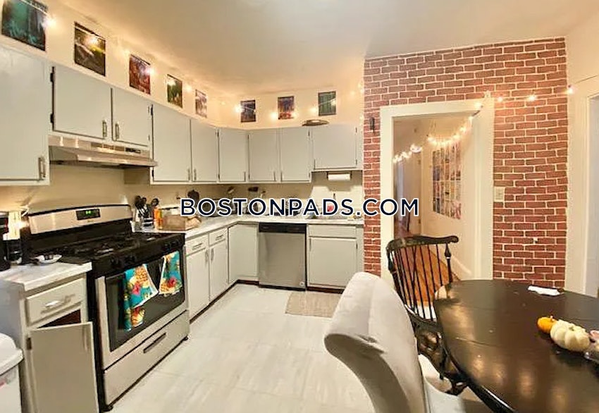 BOSTON - MISSION HILL - 3 Beds, 1 Bath - Image 5