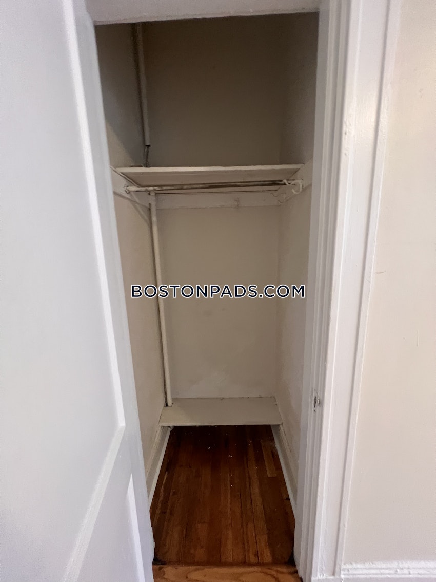 BOSTON - ALLSTON - 1 Bed, 1 Bath - Image 4