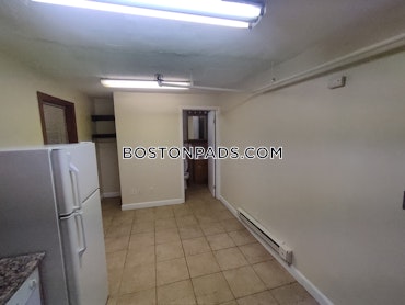 Boston - 0 Beds, 1 Baths