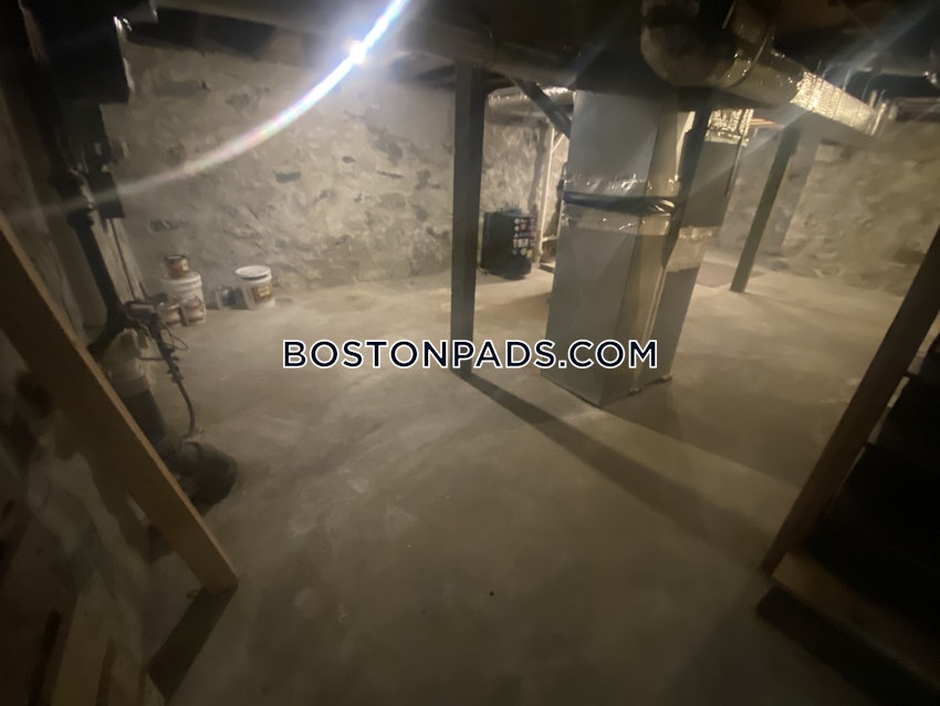 BOSTON - ALLSTON/BRIGHTON BORDER - 5 Beds, 2 Baths - Image 62