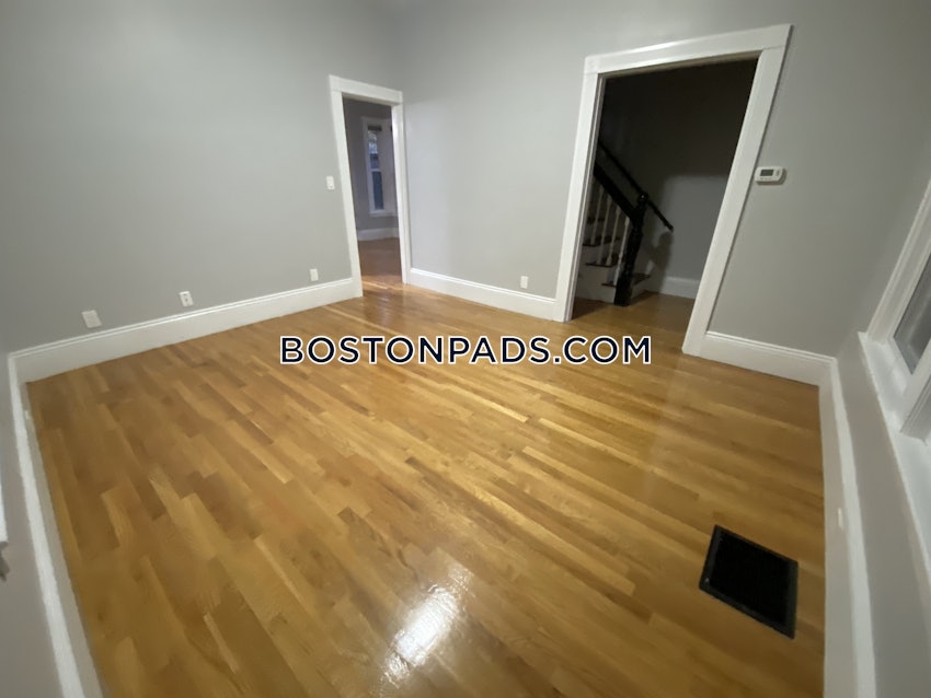 BOSTON - ALLSTON/BRIGHTON BORDER - 5 Beds, 2 Baths - Image 13