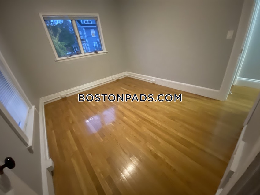 BOSTON - ALLSTON/BRIGHTON BORDER - 5 Beds, 2 Baths - Image 16