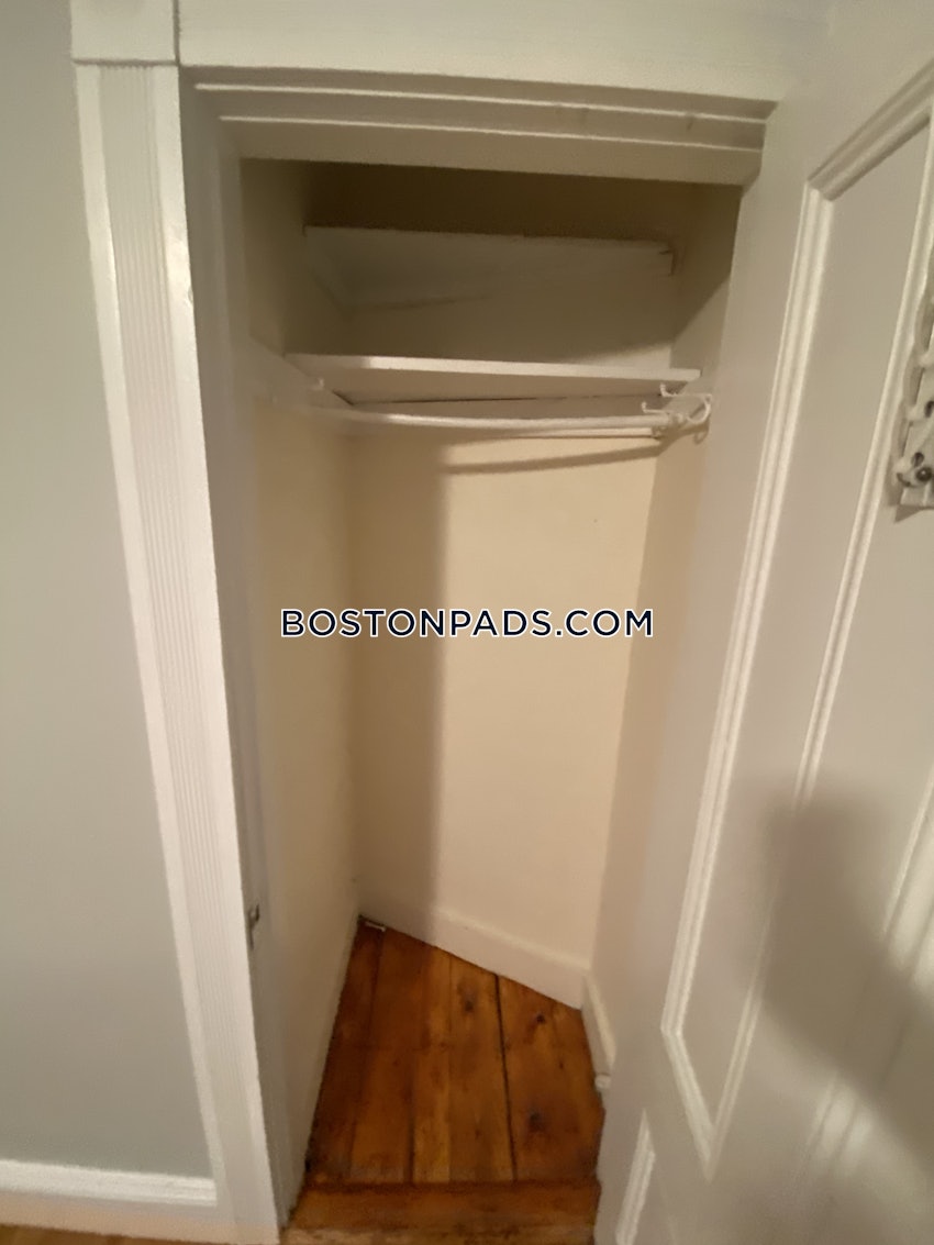 BOSTON - ALLSTON/BRIGHTON BORDER - 5 Beds, 2 Baths - Image 7