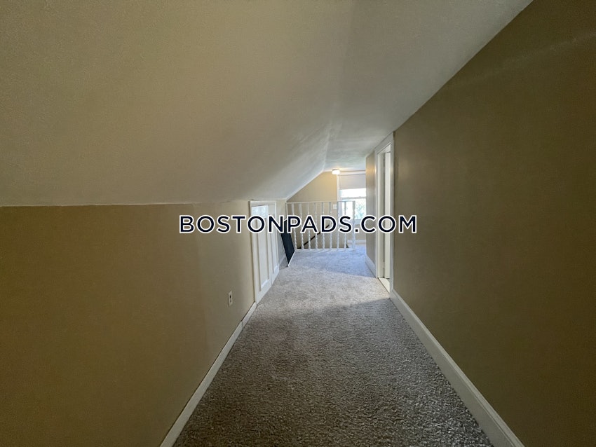 BOSTON - ROSLINDALE - 3 Beds, 2 Baths - Image 18