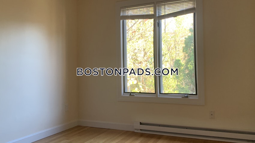 SOMERVILLE - DAVIS SQUARE - 5 Beds, 2 Baths - Image 14