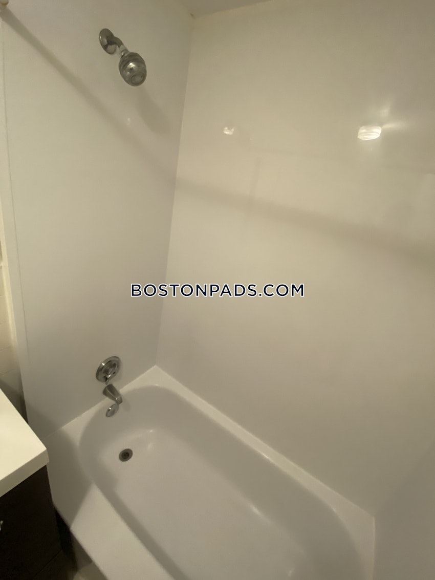 CAMBRIDGE - INMAN SQUARE - 3 Beds, 1 Bath - Image 36