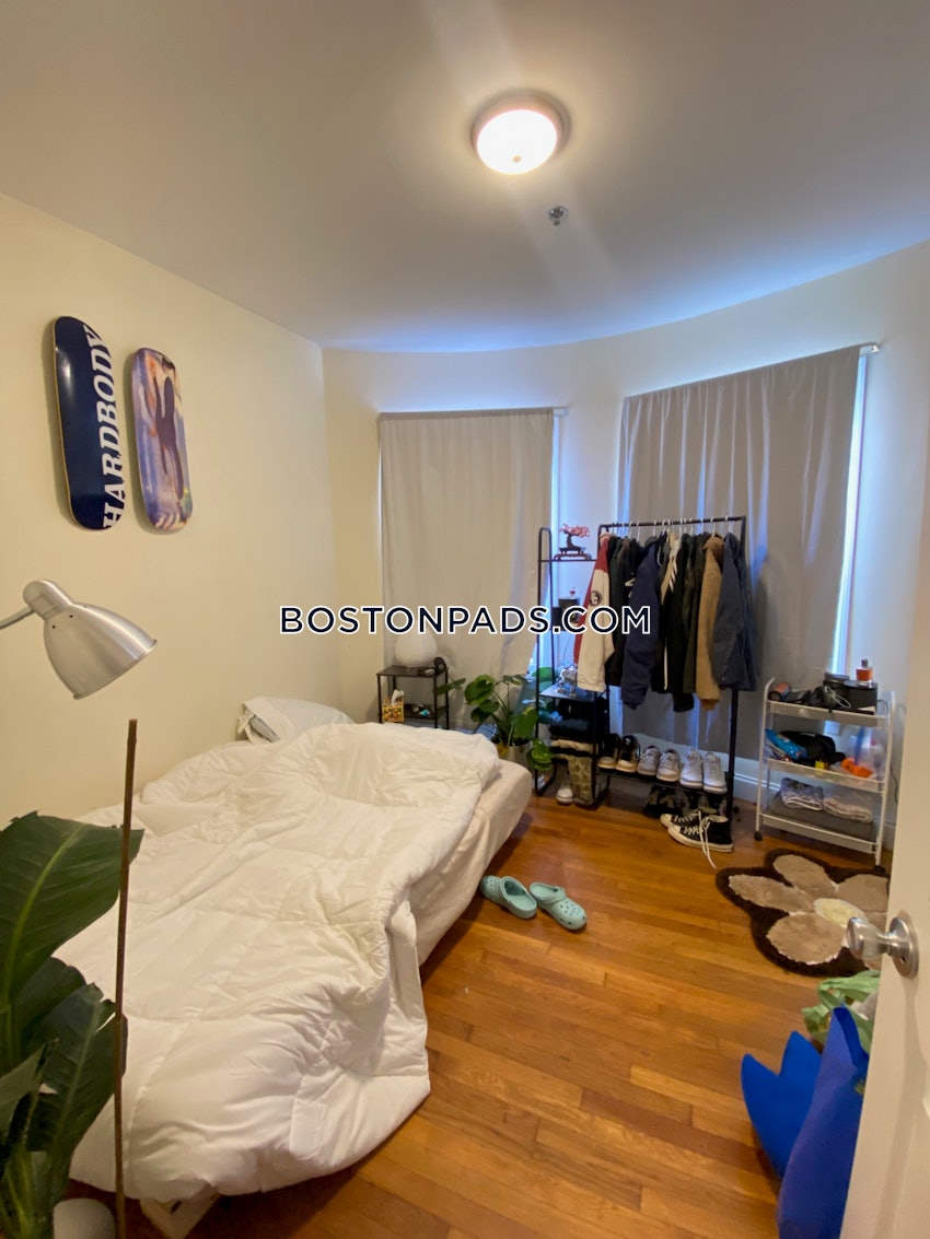 BOSTON - MISSION HILL - 3 Beds, 2 Baths - Image 6