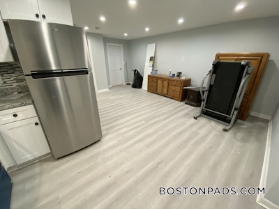 Somerville 1 Bed 1 Bath  Davis Square - $2,650