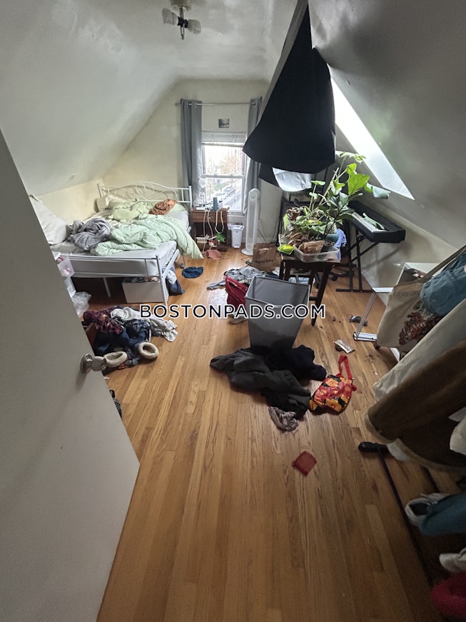 Boston - $10,200+ /mo