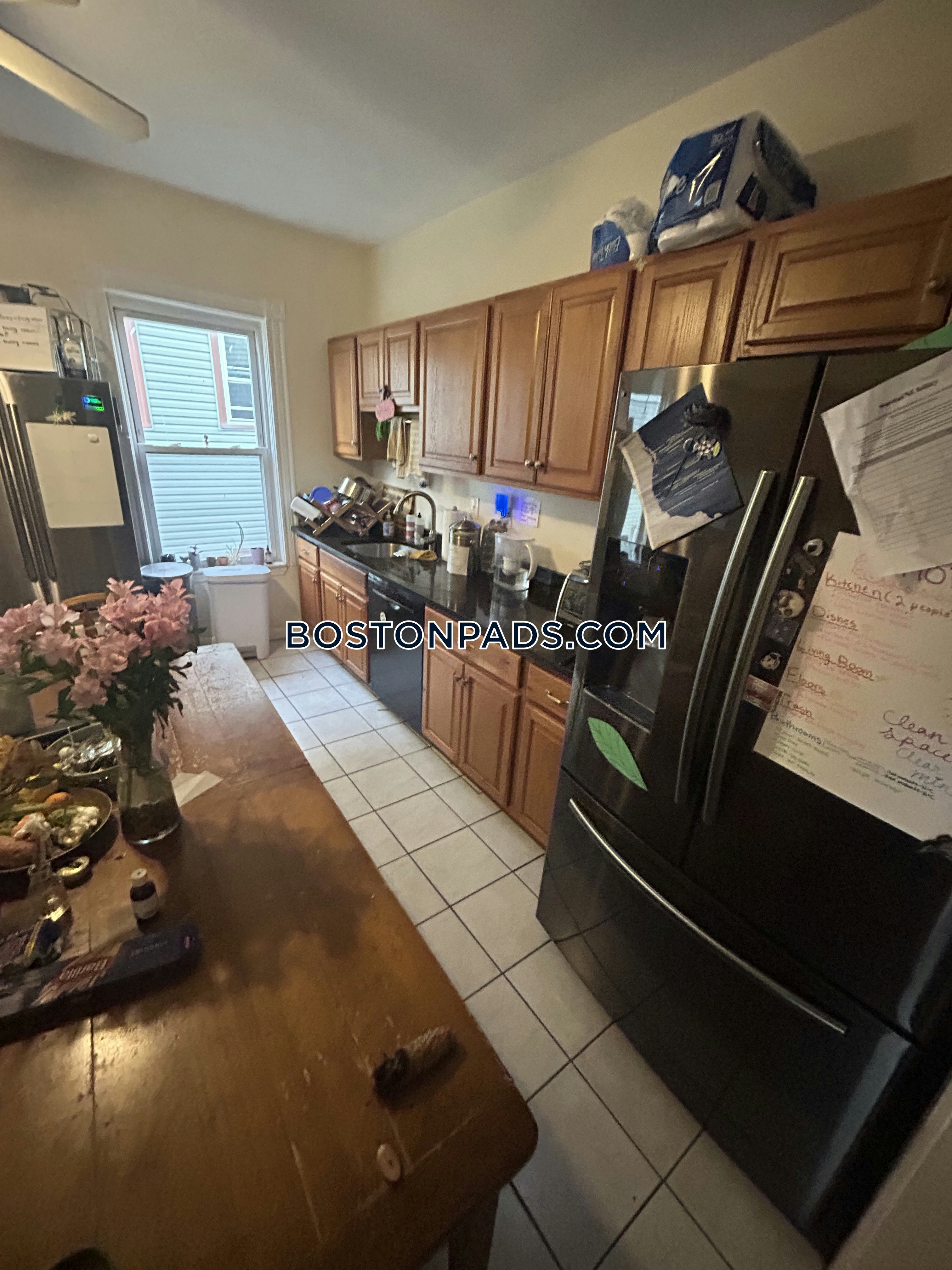 Boston - 6 Beds, 2.5 Baths