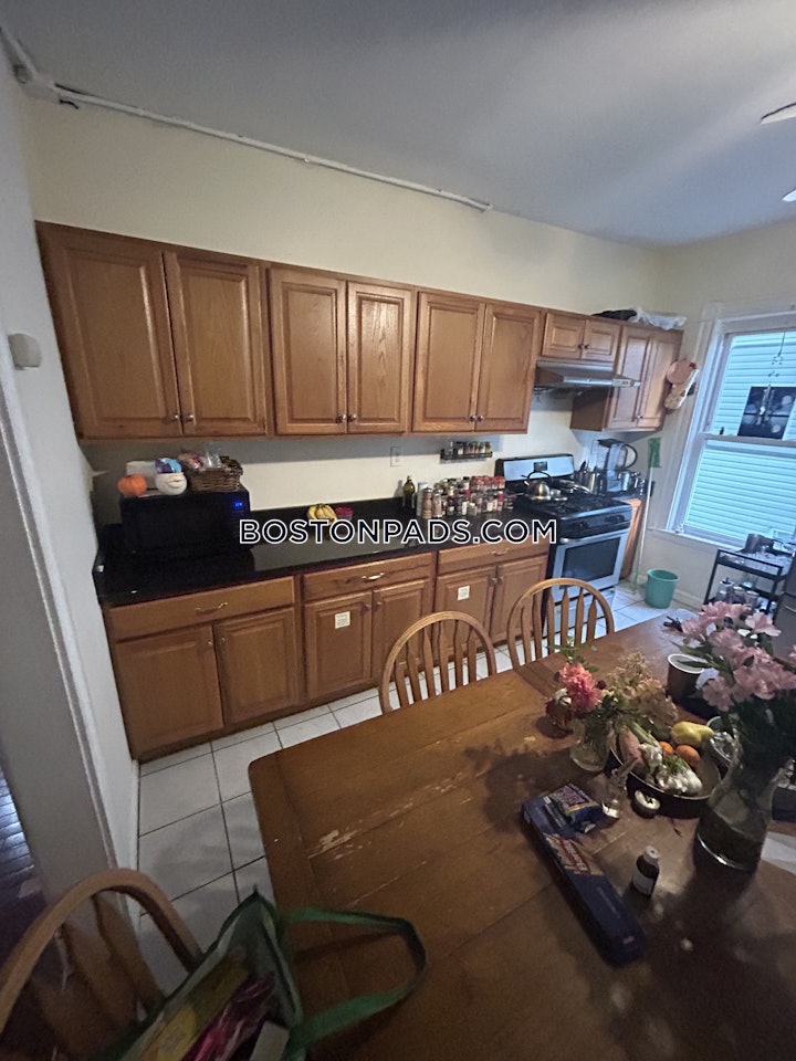 mission-hill-6-beds-25-baths-boston-10200-4222636 