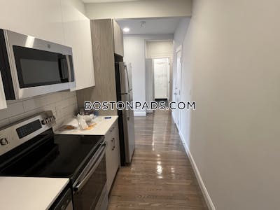 Fenway/kenmore Sunny 2 bed 1 bath available Now on Jersey St. Fenway! Boston - $3,600