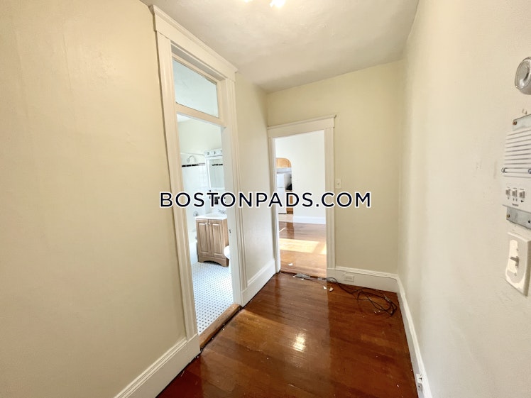 Winthrop Rd., Brookline