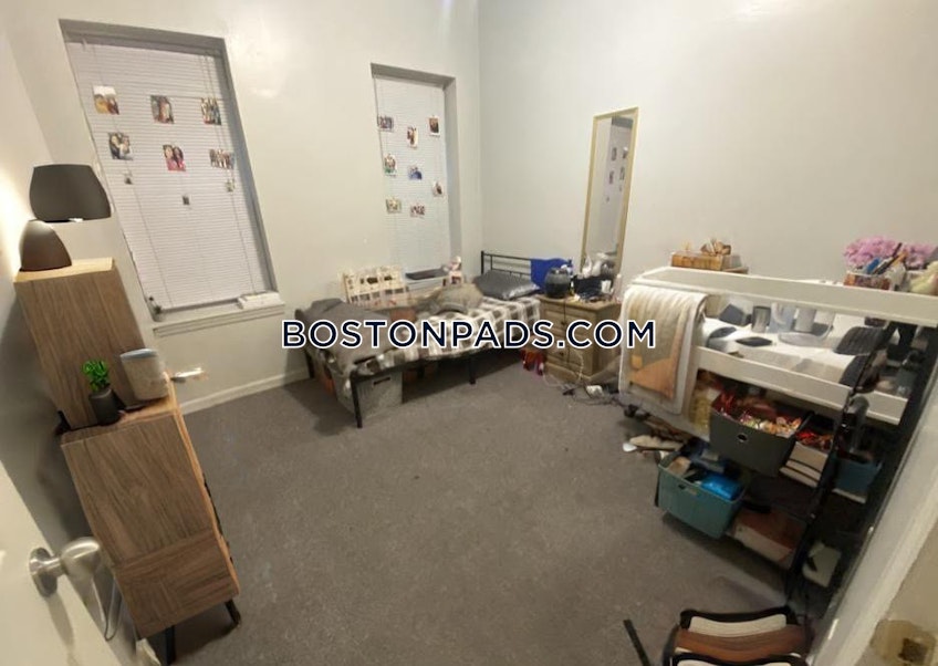 Boston - $4,400+ /month