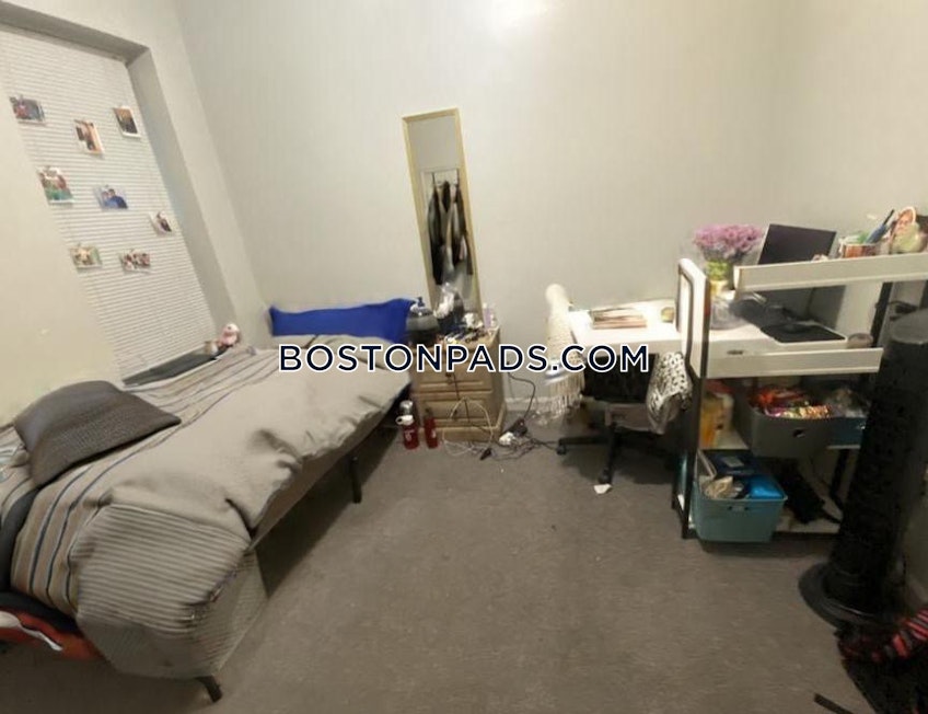 Boston - $4,400+ /month