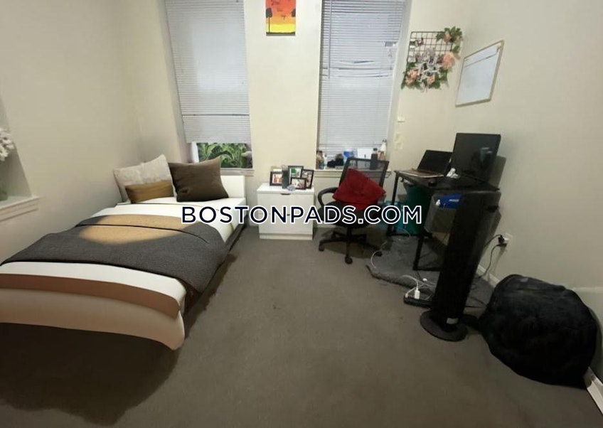 Boston - $4,400+ /month