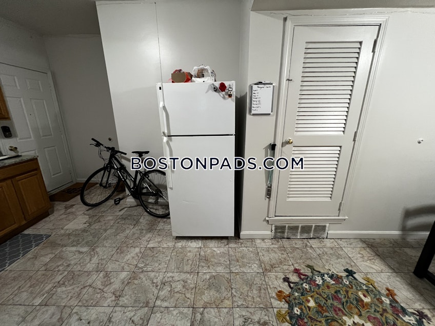 Boston - $5,800+ /month