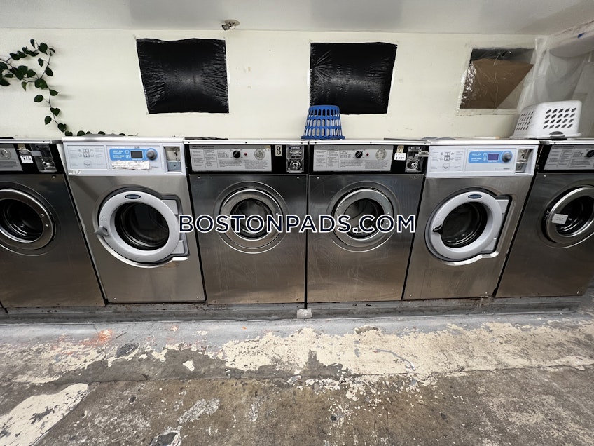 Boston - $5,800+ /month