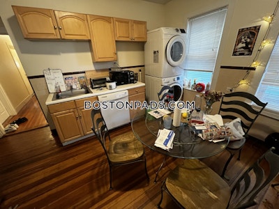 Medford 4 Beds 1 Bath  Tufts - $4,400 No Fee