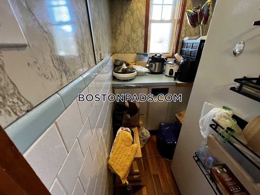 Medford - $4,000+ /month