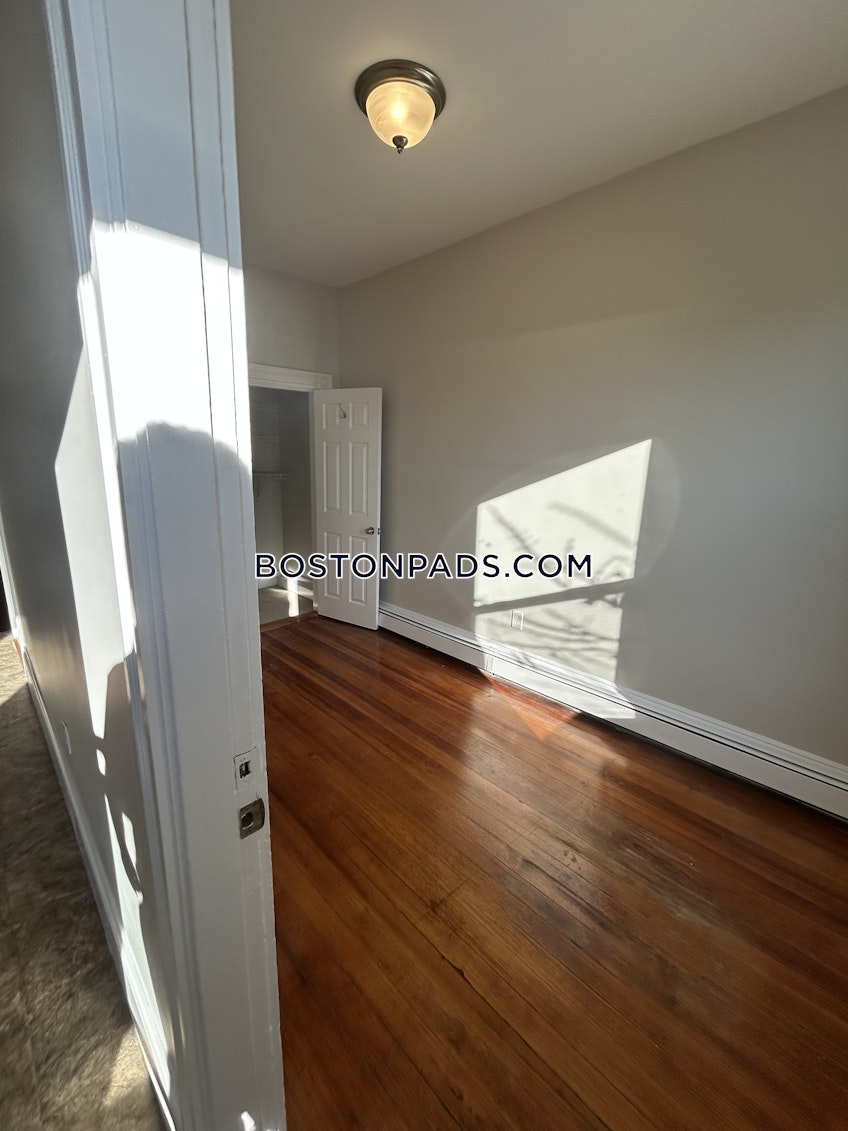 Boston - $2,600+ /month