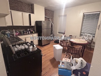 Hammond St. Roxbury Crossing