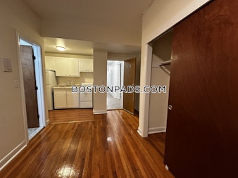 Commonwealth Ave. Boston