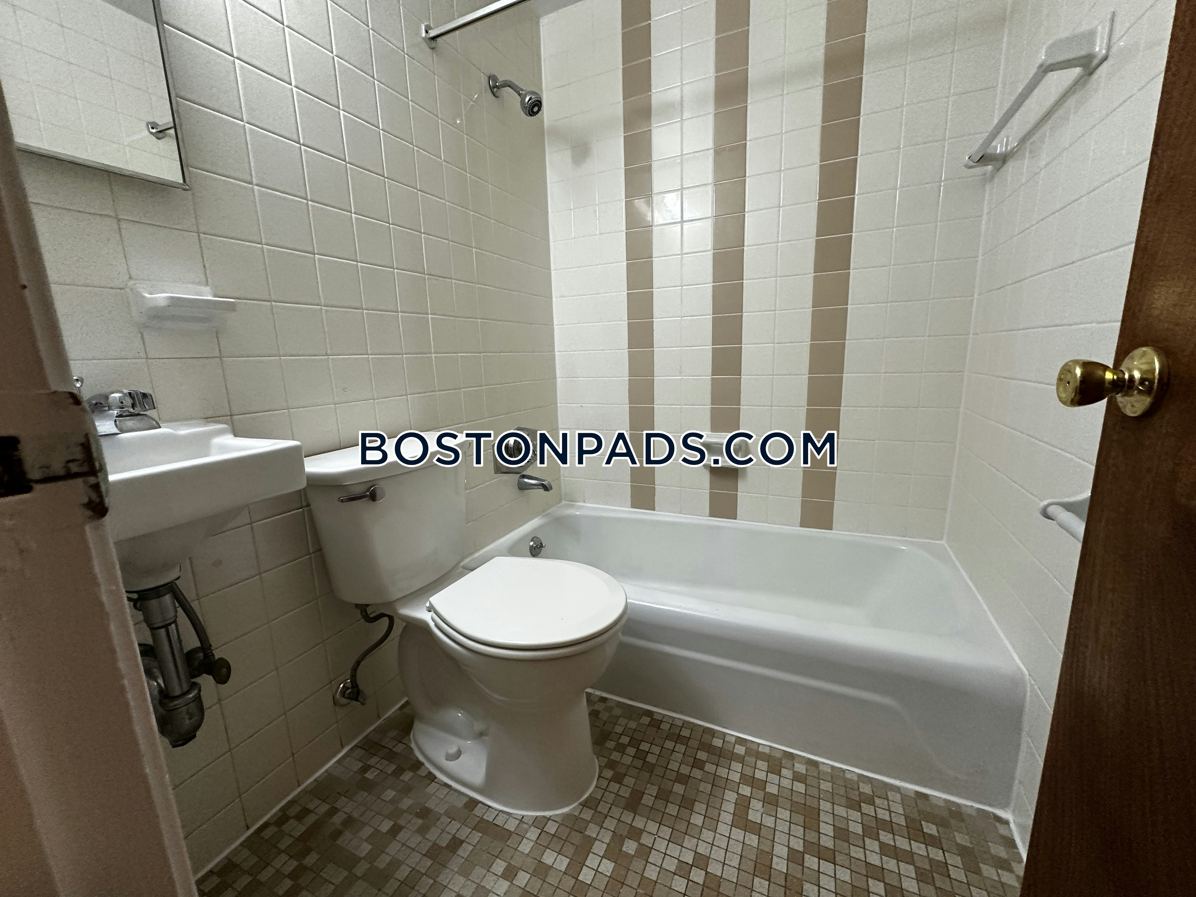 Boston - 1 Beds, 1 Baths