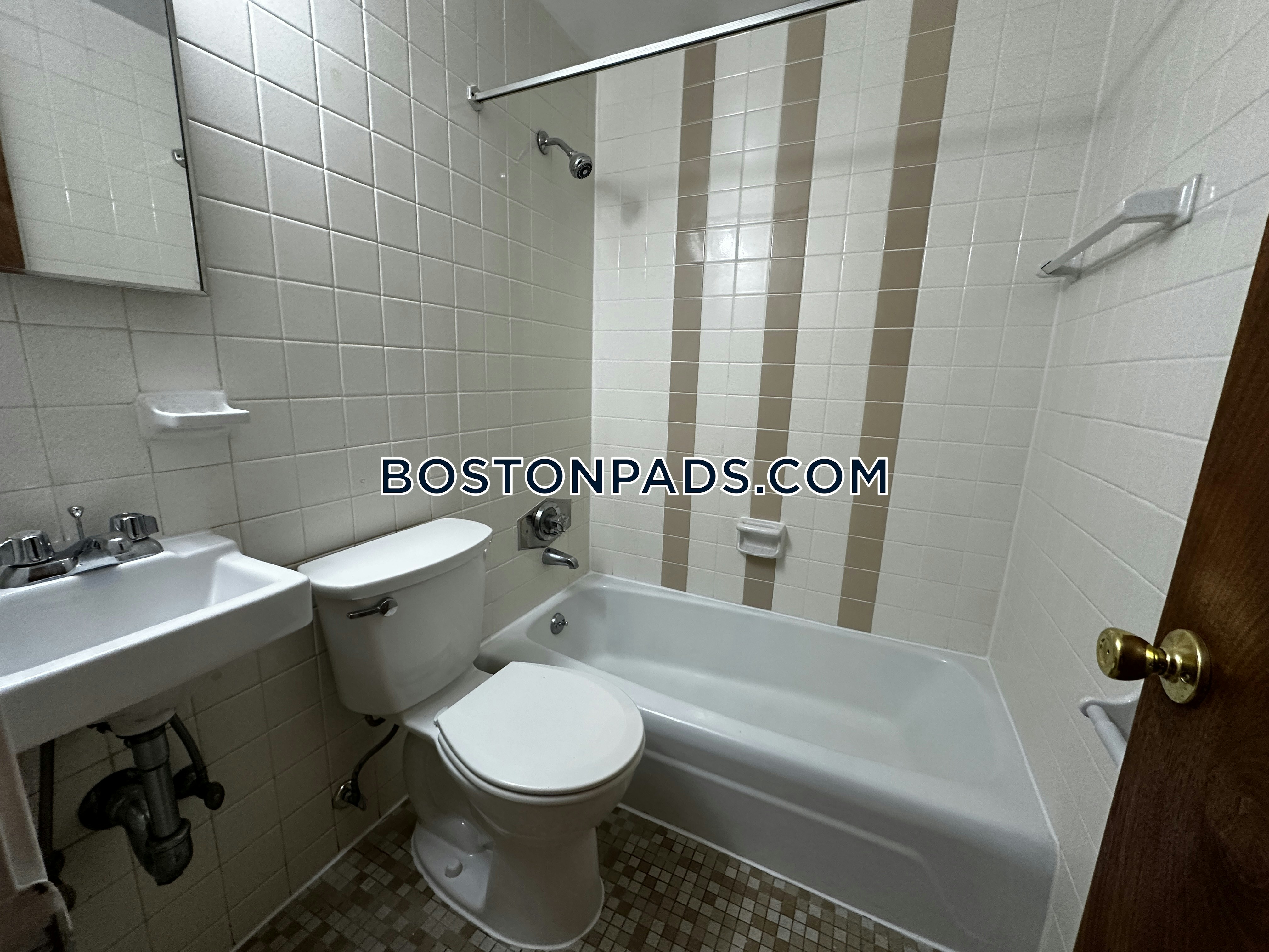 Boston - 1 Beds, 1 Baths