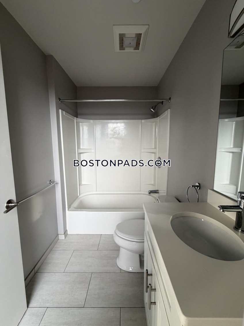 Lynn - $2,750+ /month