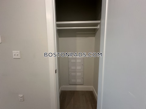 Liverpool St. Boston photo 8