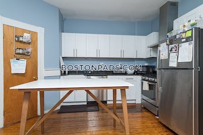 Cambridge Wonderfully pleasant 4 Beds 1 Bath  Inman Square - $5,200 No Fee