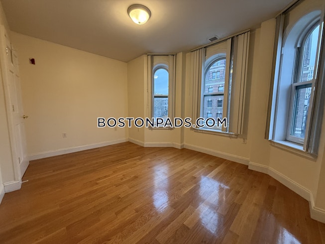 Boston - $4,950+ /mo