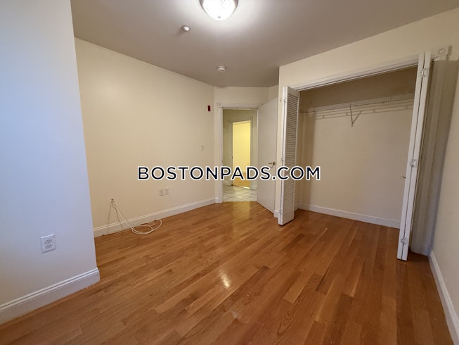 Boston - $4,950+ /mo