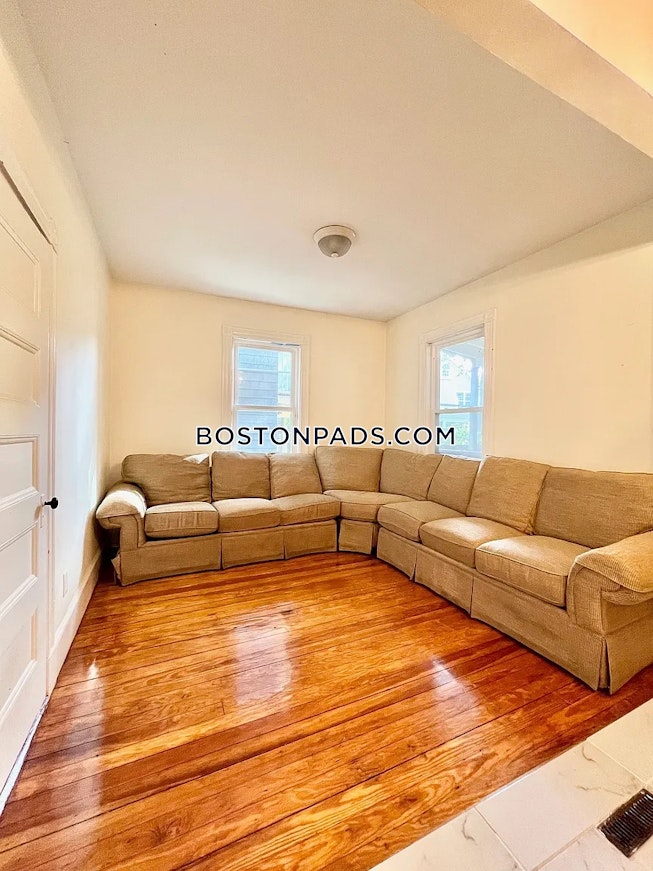 Roxbury Crossing - $2,600+ /mo