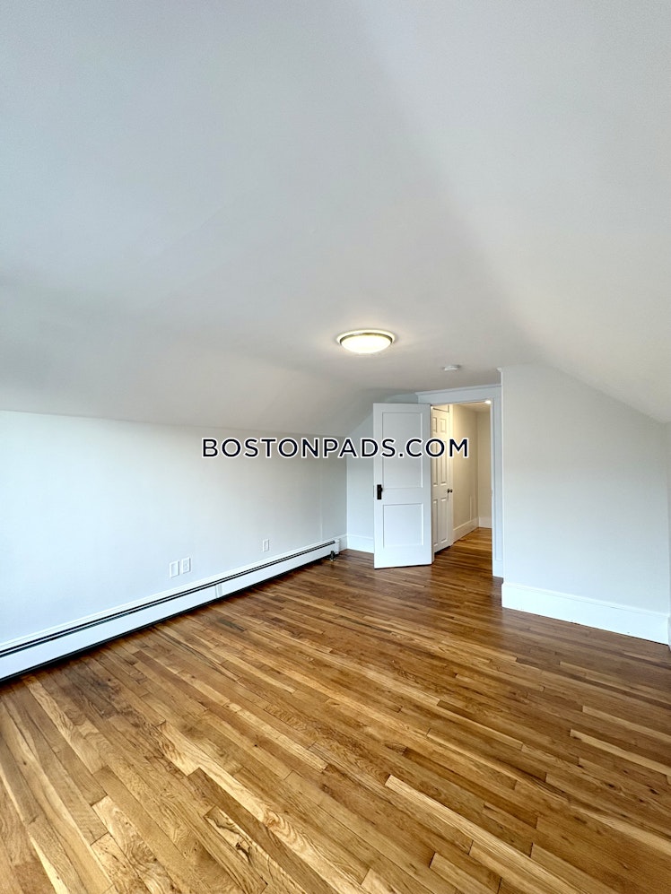 Edgecliff Rd., Watertown