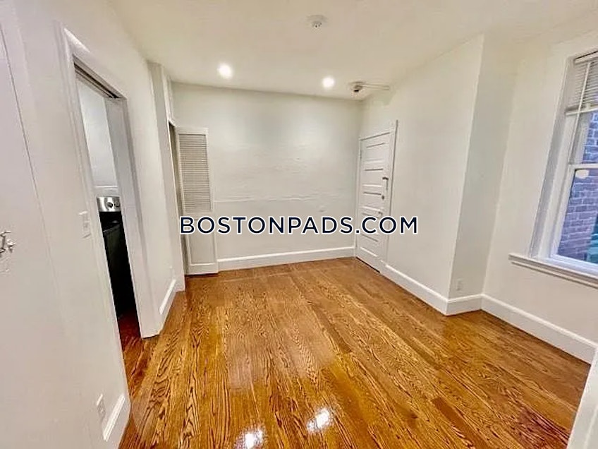 Boston - $2,400+ /month