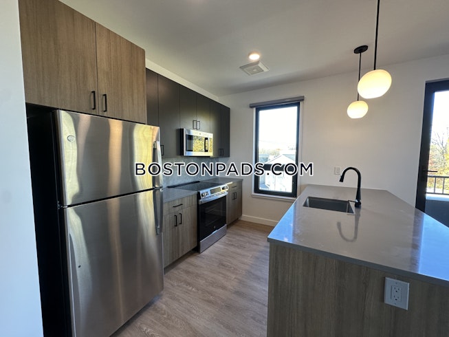 Boston - $2,800+ /mo