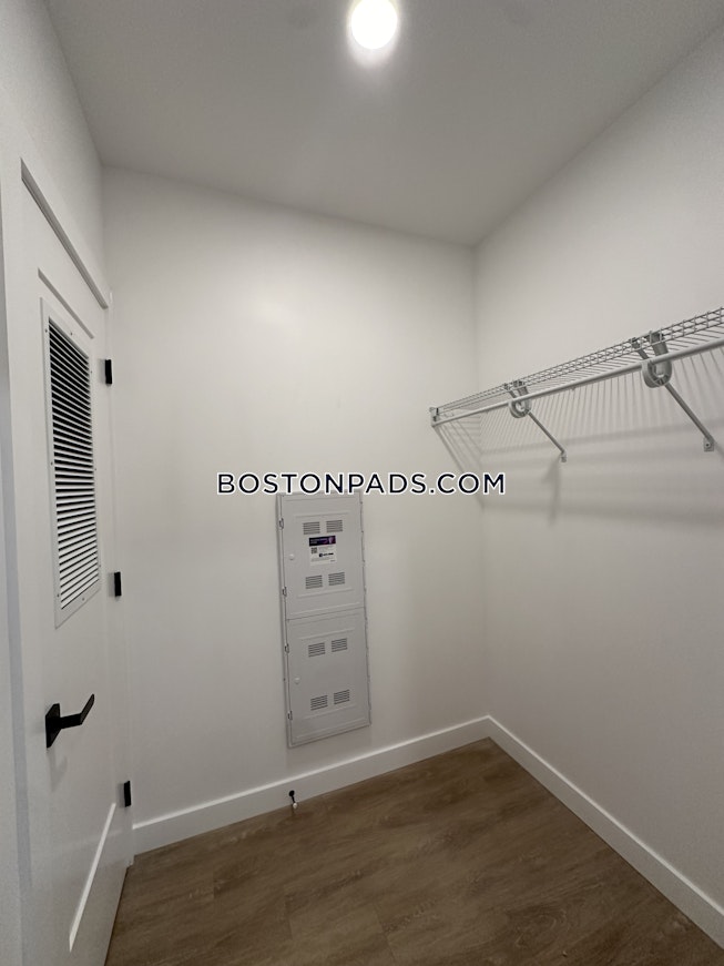 Boston - $2,800+ /mo