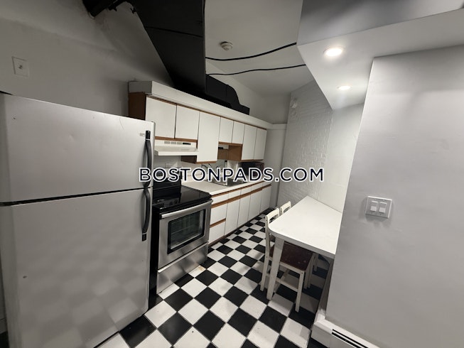 Boston - $3,500+ /mo