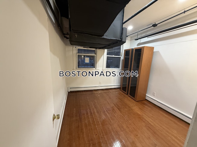 Boston - $3,500+ /mo
