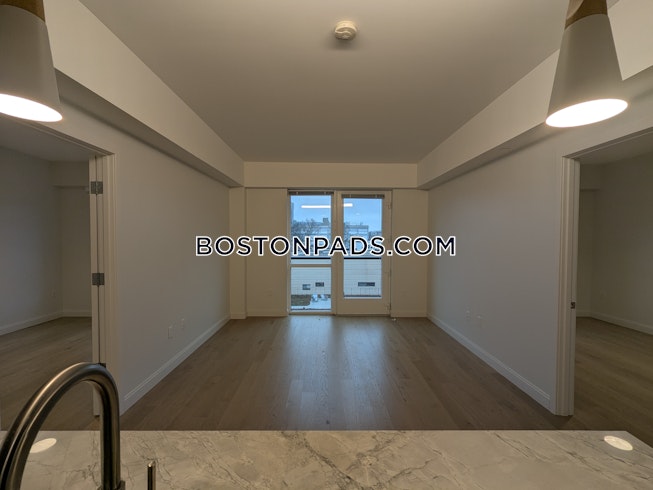 Boston - $4,800+ /mo