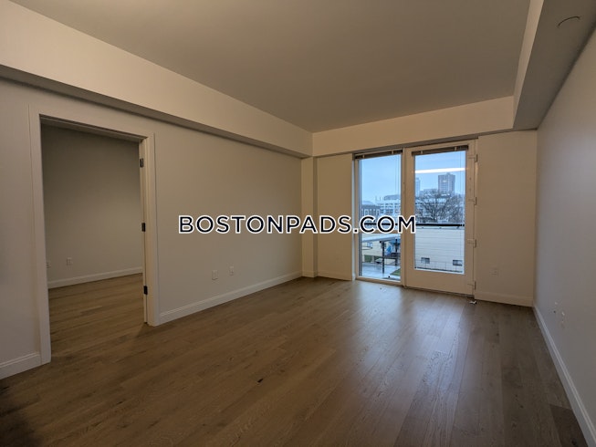 Boston - $4,800+ /mo