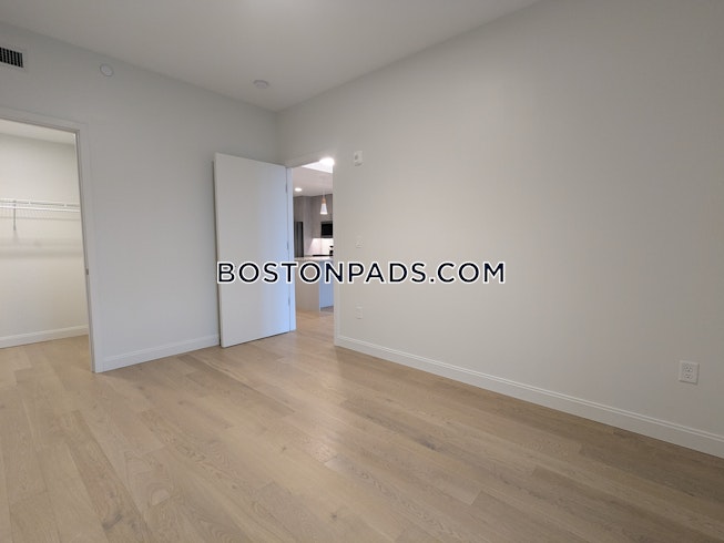 Boston - $4,800+ /mo