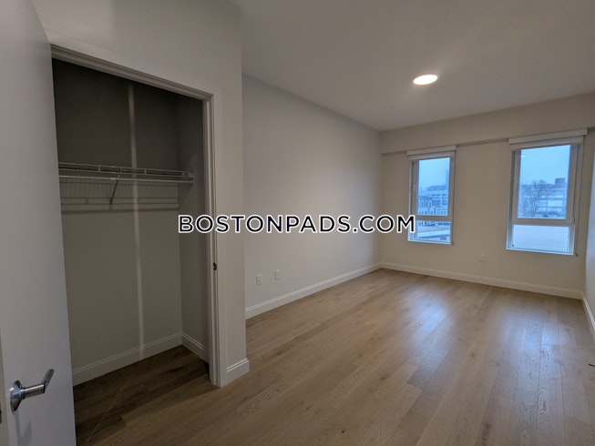 Boston - $4,800+ /mo
